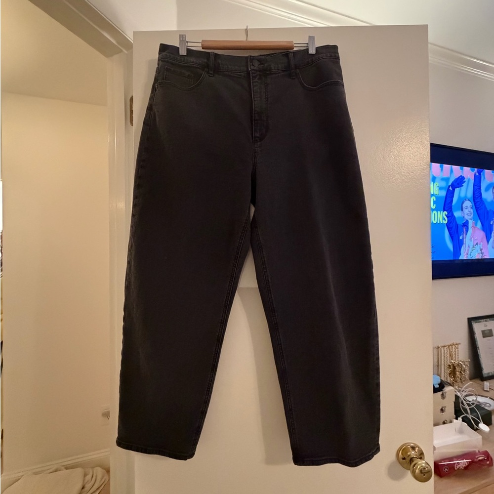 LOFT Black Ankle Jeans - Picture 5 of 5